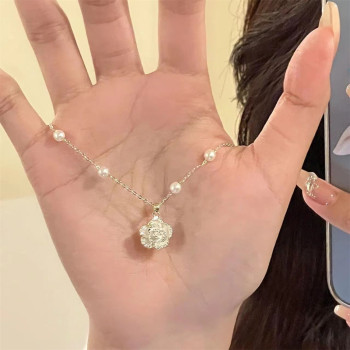 Camellia Necklace Women's 2023 Light Luxury Niche Sweater Clavicle Chain Design Niche High-end Necklace New Style