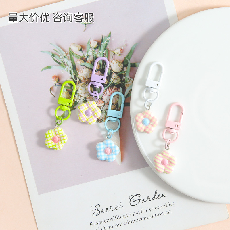 New cute plaid flower keychain door buckle hanging decoration small fresh bag jewelry DIY accessories pendant wholesale