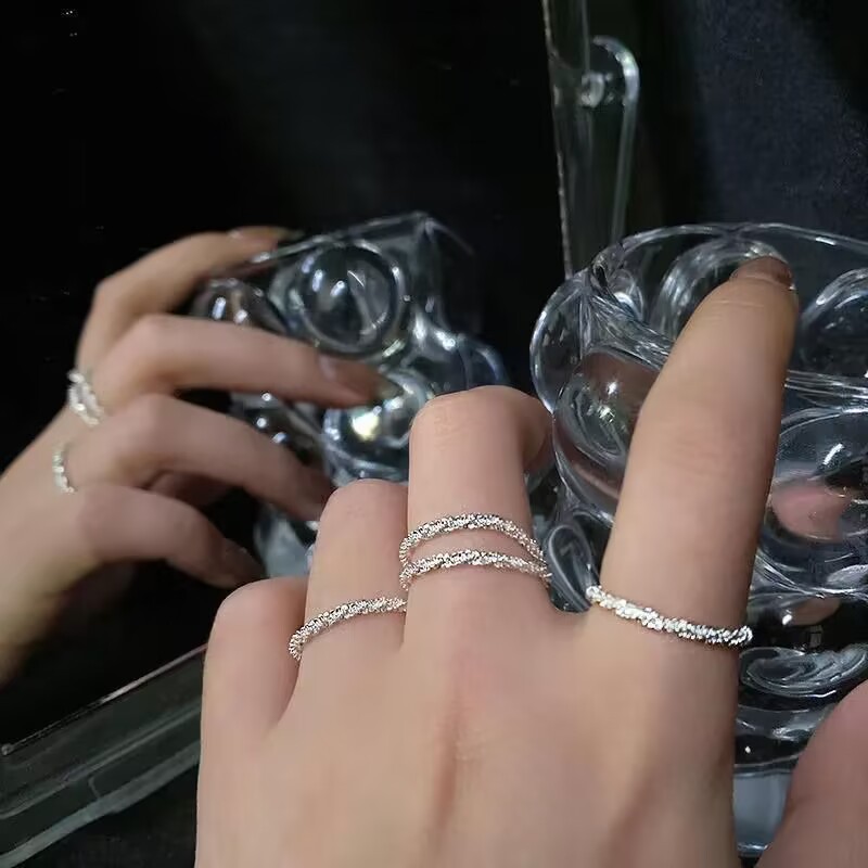 Korean version of sparkling silver ring women's baby's breath ring new niche plain ring ins index finger ring