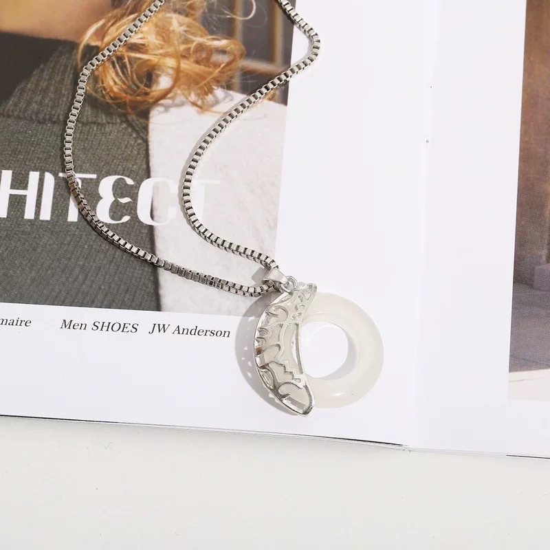 Special clearance Korean style simple necklace for women, versatile and non-fading pendant, night market stall jewelry supply wholesale