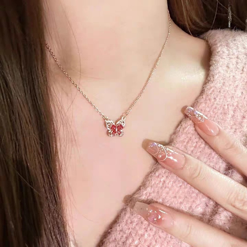 Japanese and Korean ins pendant necklace women's sweater chain style versatile clavicle chain neck necklace