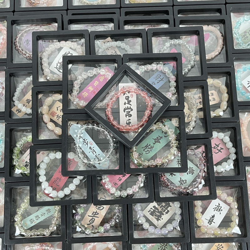 Mixed batches of goods set up stalls with textured beaded bracelets, bracelets, gift boxes, women's wholesale bracelets, beaded stalls