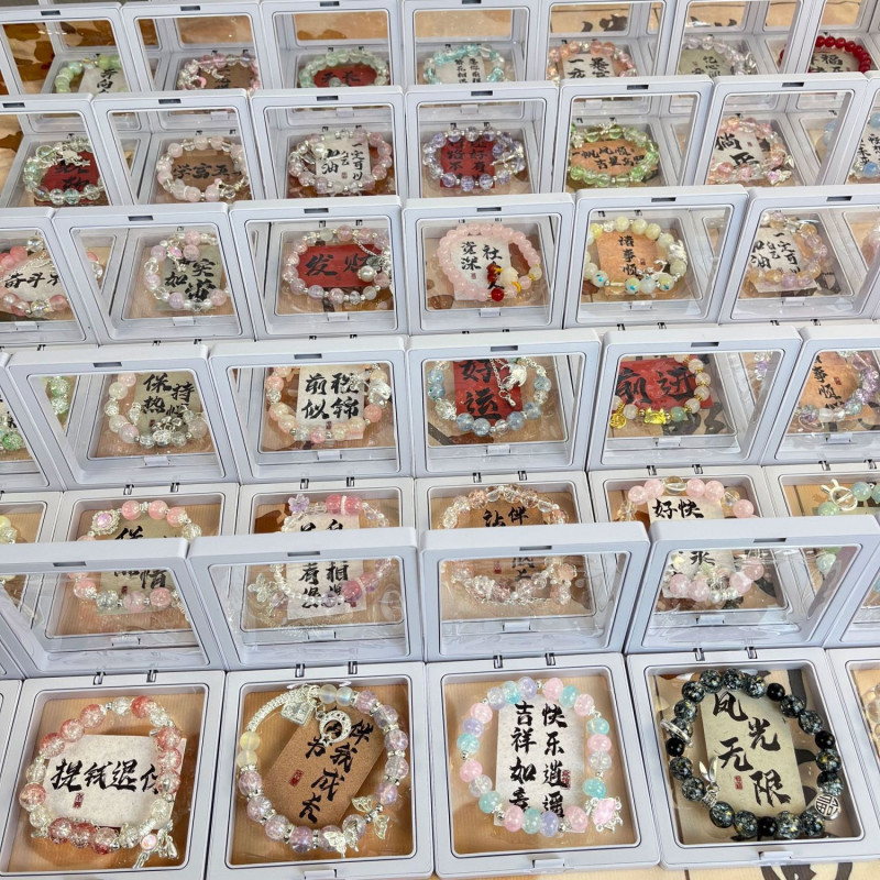 New glazed finished bracelets in exquisite gift boxes for New Year's Eve market stall wholesale winter hot new Chinese style bracelets