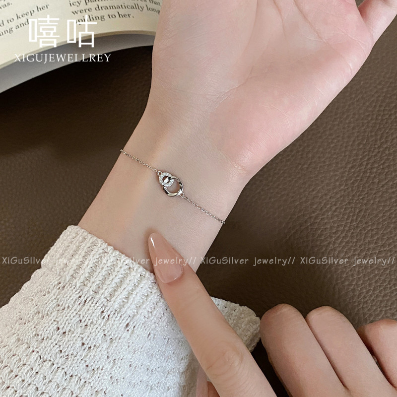 Hemp Rope Twisted Ring Interlocking Bracelet Women's Fashion Versatile Luxurious Fashion Gift Party Wedding