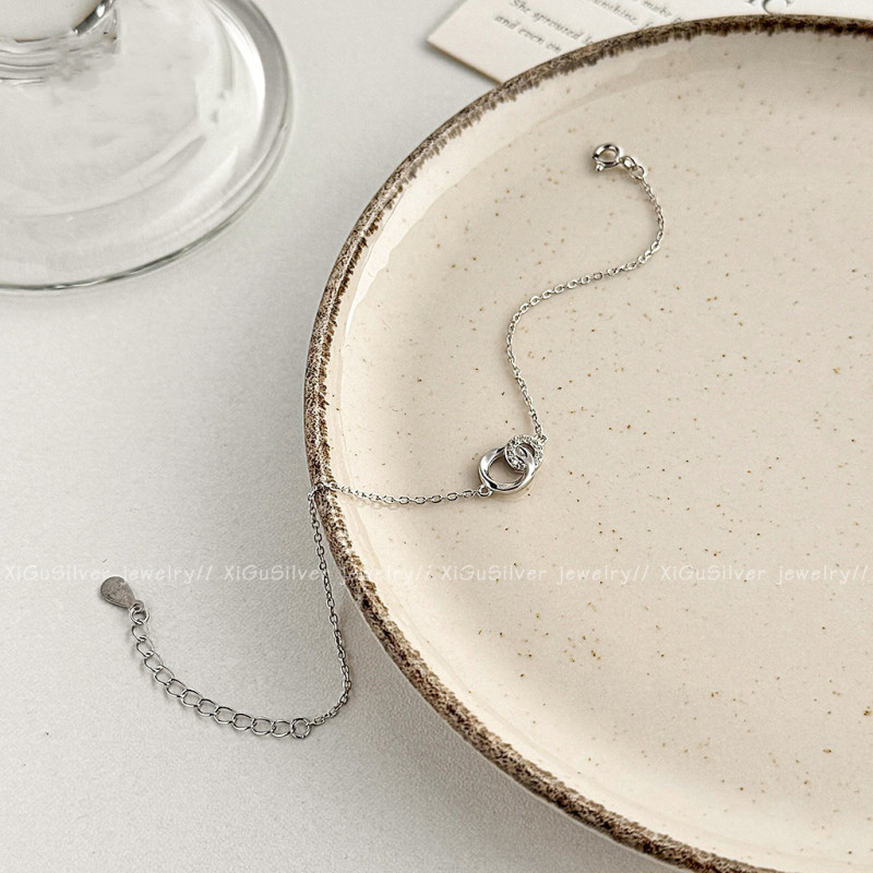 Hemp Rope Twisted Ring Interlocking Bracelet Women's Fashion Versatile Luxurious Fashion Gift Party Wedding