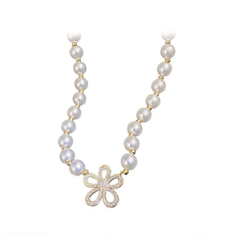 Pearl Necklace Women's Short 2025 New Hot Style Versatile Pearl Necklace Light Luxury Niche Autumn and Winter Clavicle Chain