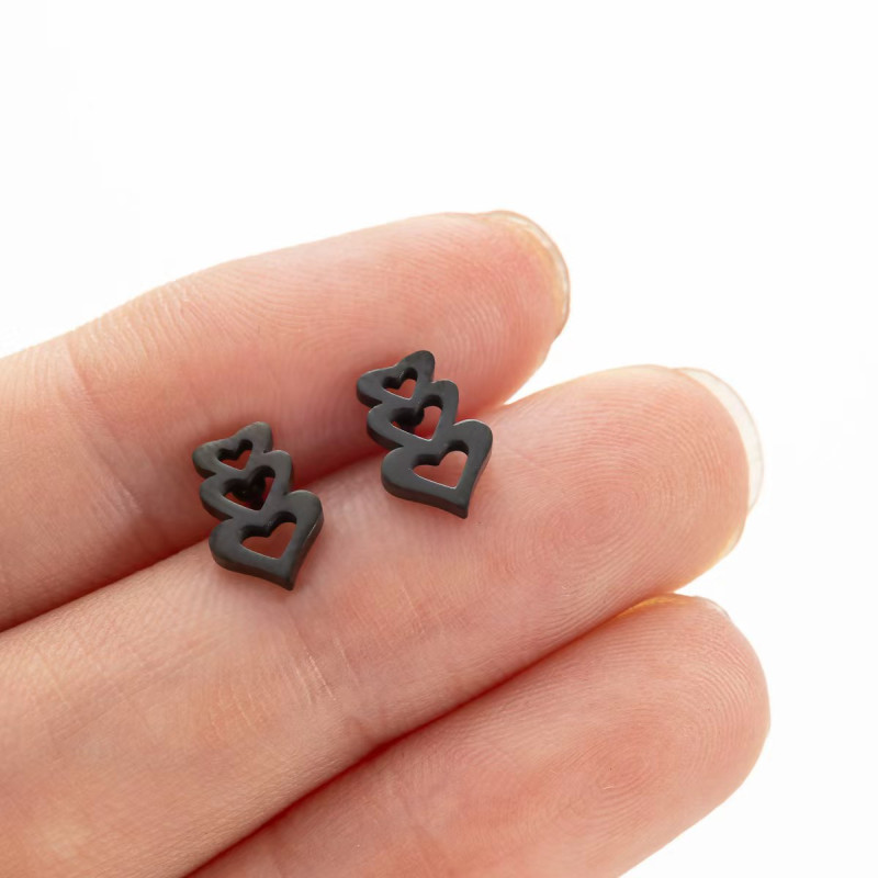 European and American fashion niche design stainless steel cutting geometric simple love-shaped earrings girls mini ear bone nails