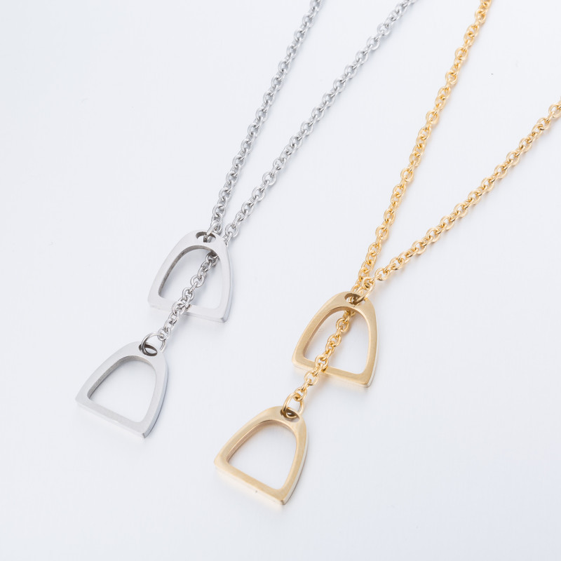New Korean version of Korean popular necklace personalized animal necklace ladies stainless steel horseshoe necklace manufacturer spot wholesale