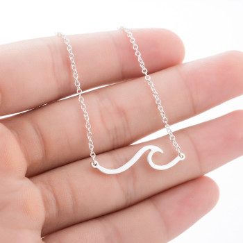 Golden European and American cross-border fashion stainless steel wave necklace women's pendant temperament wave spray necklace accessories