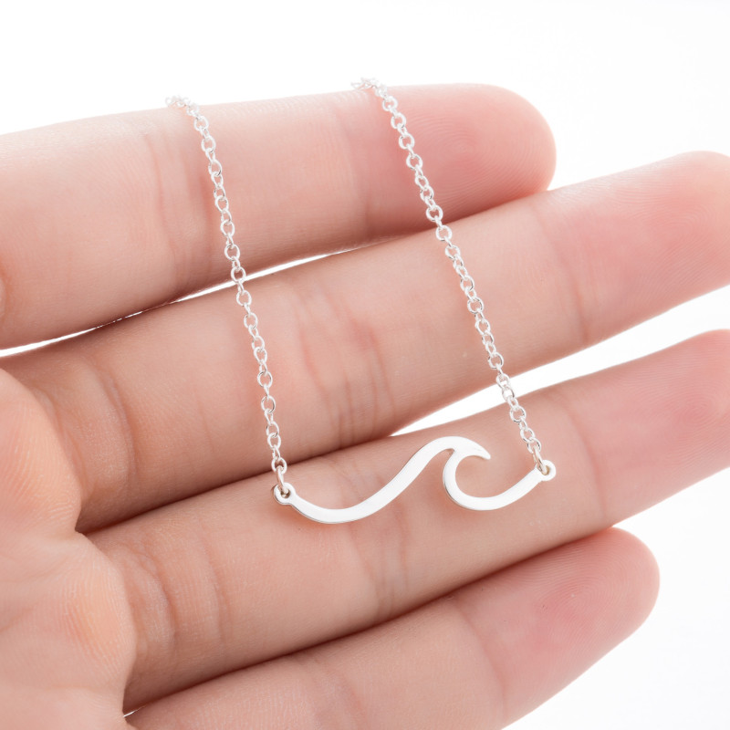 Golden European and American cross-border fashion stainless steel wave necklace women's pendant temperament wave spray necklace accessories