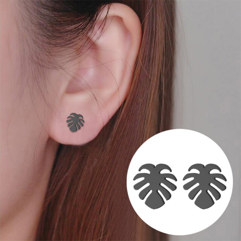 Palm leaf jewelry, fashionable and personalized small earrings for women, ins style maple leaf earrings, Korean jewelry manufacturers wholesale