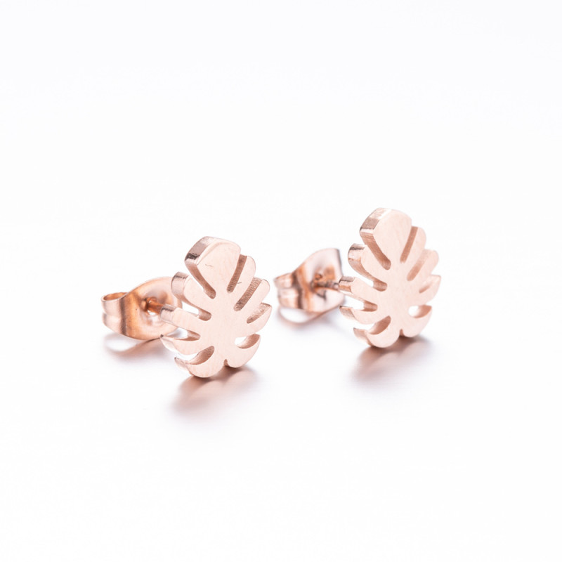 Palm leaf jewelry, fashionable and personalized small earrings for women, ins style maple leaf earrings, Korean jewelry manufacturers wholesale