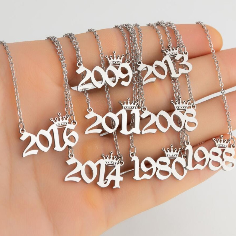 Cross-border stainless steel light luxury crown digital pendant ins metal style necklace women's niche design can be wholesaled