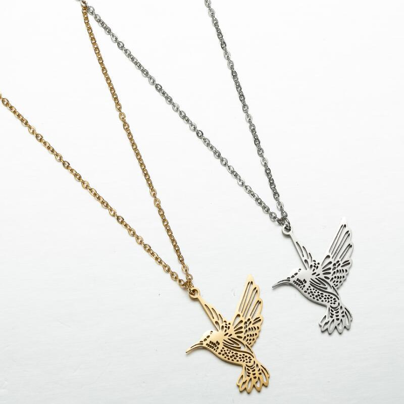 New stainless steel hummingbird pendant clavicle chain ins women's short bird swallow simple animal necklace wholesale