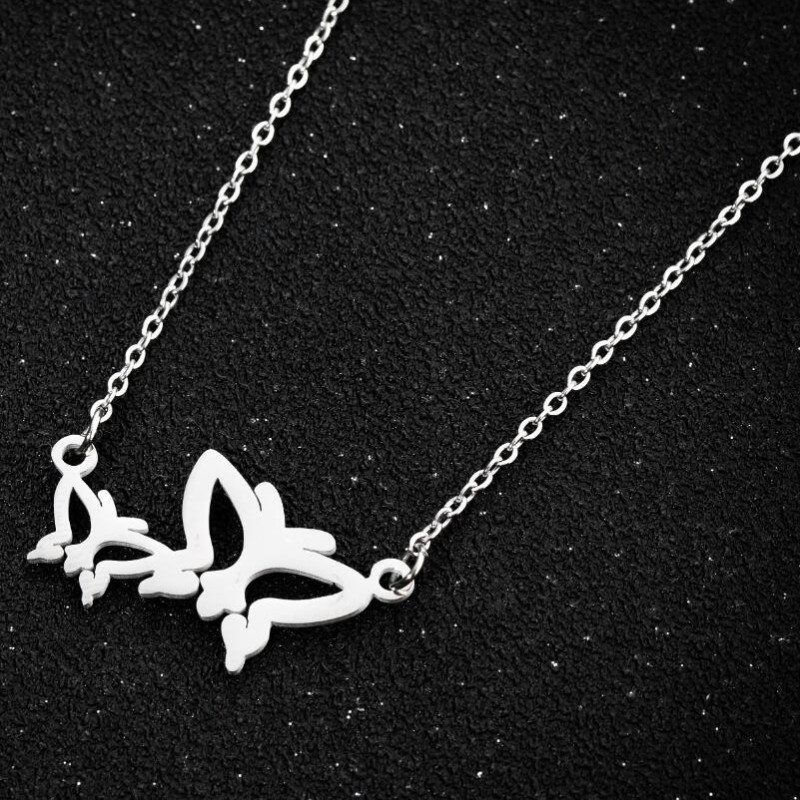 Korean version of girls' new personalized butterfly necklace Korean version of small fresh stainless steel clavicle chain manufacturer spot wholesale