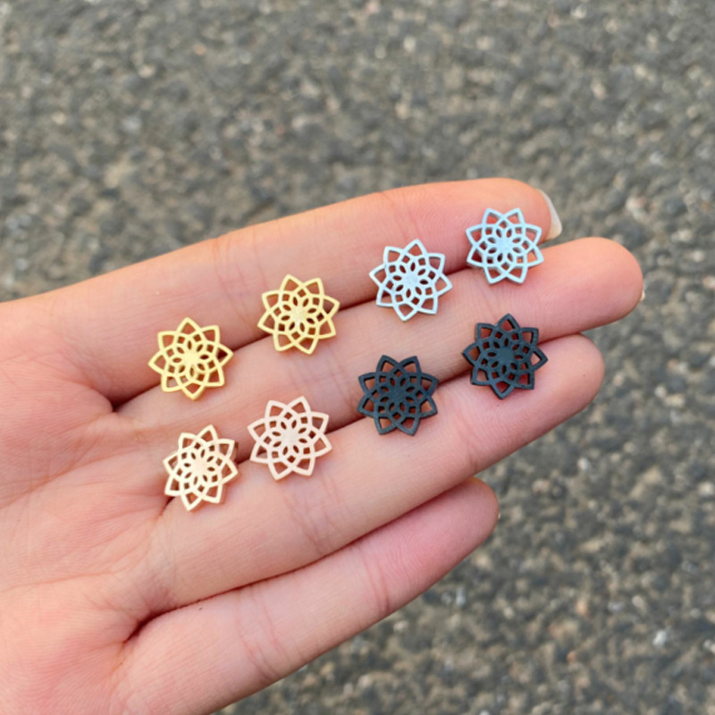 Retro lotus earrings ins feminine literary style fresh fashion hollow flowers Korean simple earrings in stock
