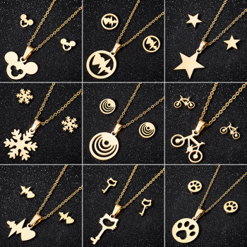 Fashionable Snowflake Earrings Necklace Jewelry Set Cute Mickey Heart Three-piece Set Foreign Trade Cross-Border Men's and Women's Wholesale