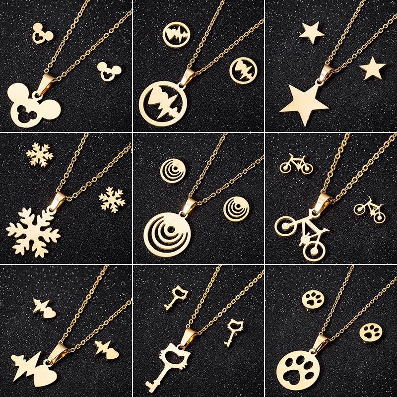 Fashionable Snowflake Earrings Necklace Jewelry Set Cute Mickey Heart Three-piece Set Foreign Trade Cross-Border Men's and Women's Wholesale