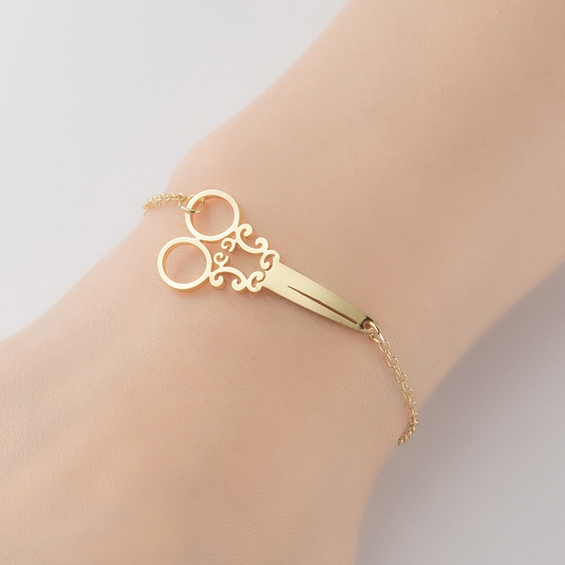 European and American retro new versatile accessories personalized opening scissor shape bracelet fashion ladies bracelet wholesale in stock