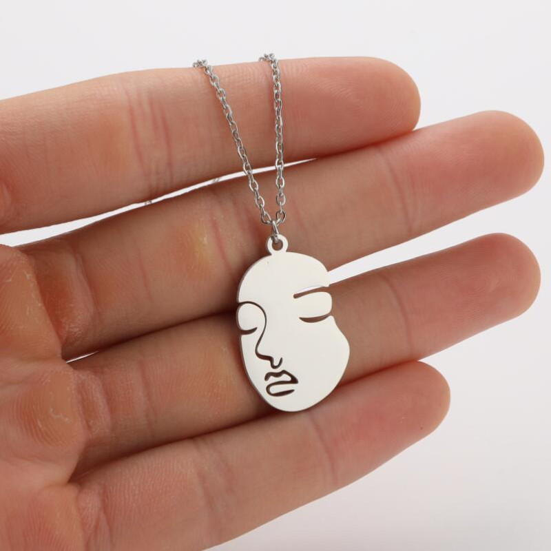 French new pattern pendant necklace, small fresh ins style clavicle chain design, fashionable and personalized necklace