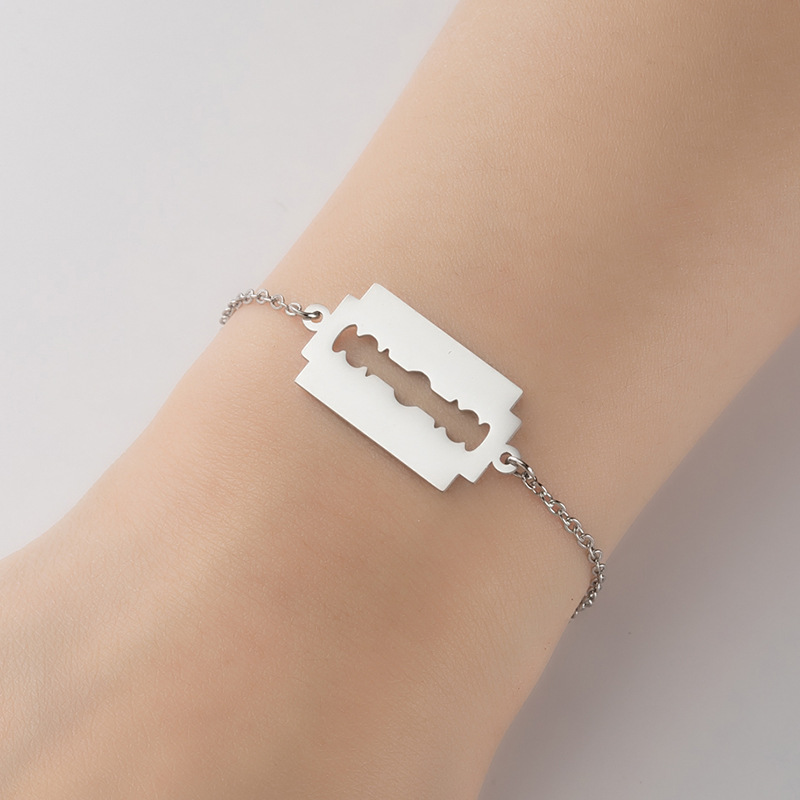 Cross-border ins fashion personalized blade pendant bracelet hip-hop punk versatile light luxury hand jewelry wholesale in stock