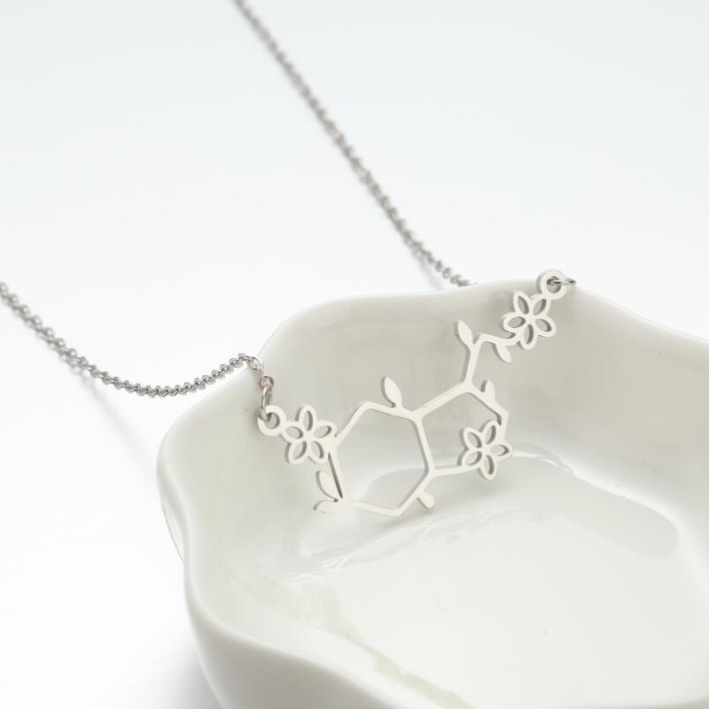 European and American new fashion chemical molecule pendant necklace for women polygonal flower leaves stainless steel jewelry wholesale