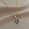 Commuting style fashionable girl necklace, versatile and sweet student internet celebrity popular wholesale pendant light luxury niche female necklace