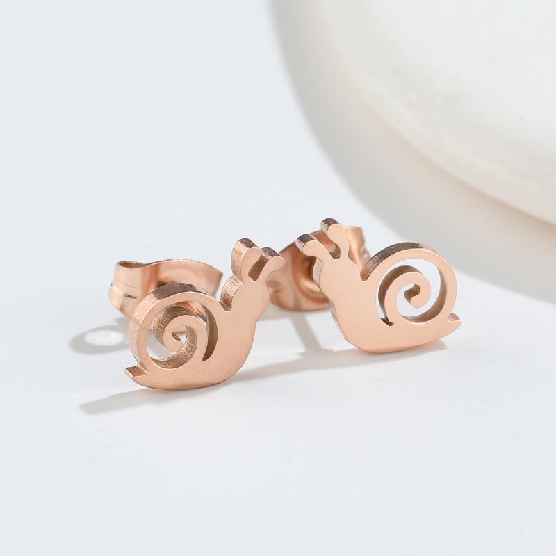 Creative new cute snail earrings ins fashion personality forest style fresh lady temperament cute little animal