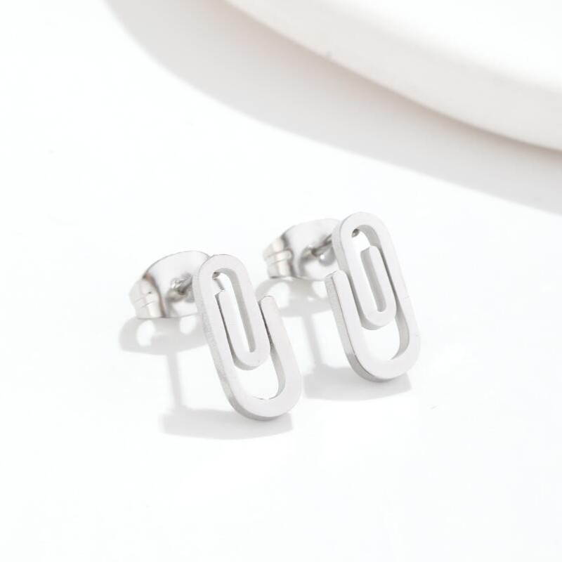Women's new paper clip earrings niche design stainless steel simple cold style punk pin earrings wholesale