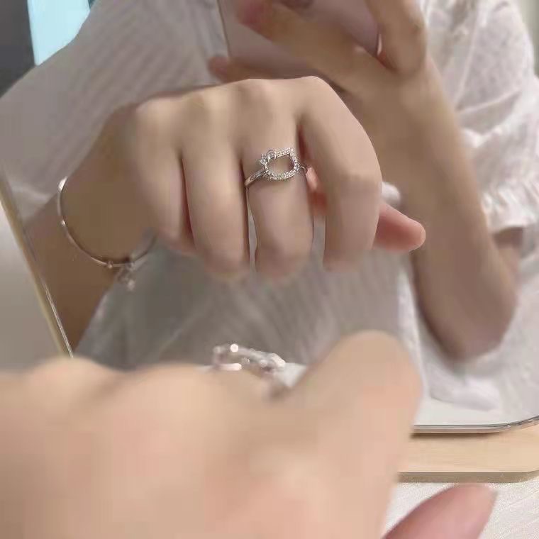 New personality, really cute and sweet Japanese and Korean kt cat ring girl cartoon soft girl ring bestie simple gift to girlfriend