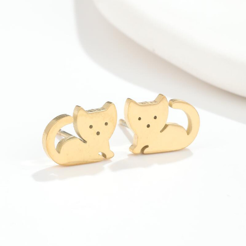 Cat earrings for women, simple and cute little animal earrings for students, Japanese and Korean style niche design stainless steel accessories wholesale