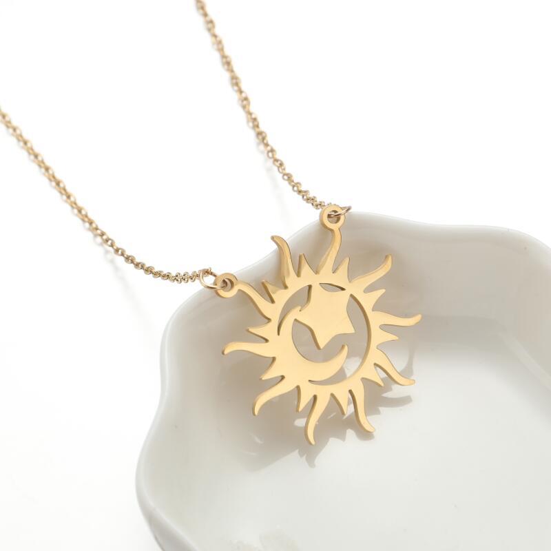 Sweater chain wholesale women's long versatile simple autumn and winter personalized pendant Korean fashion decorative chain necklace accessories