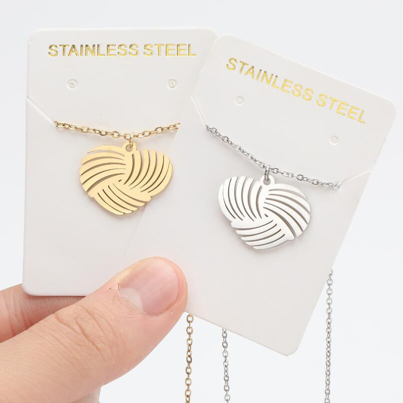 European and American cross-border jewelry personalized stainless steel geometric simple pendant jewelry wholesale classic stainless steel couple necklace