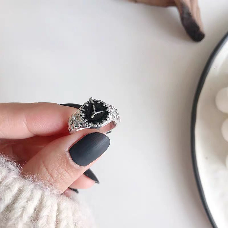 Korean version of retro temperament, fashionable and personalized watch ring, exquisite ins style, cool and light open ring ring