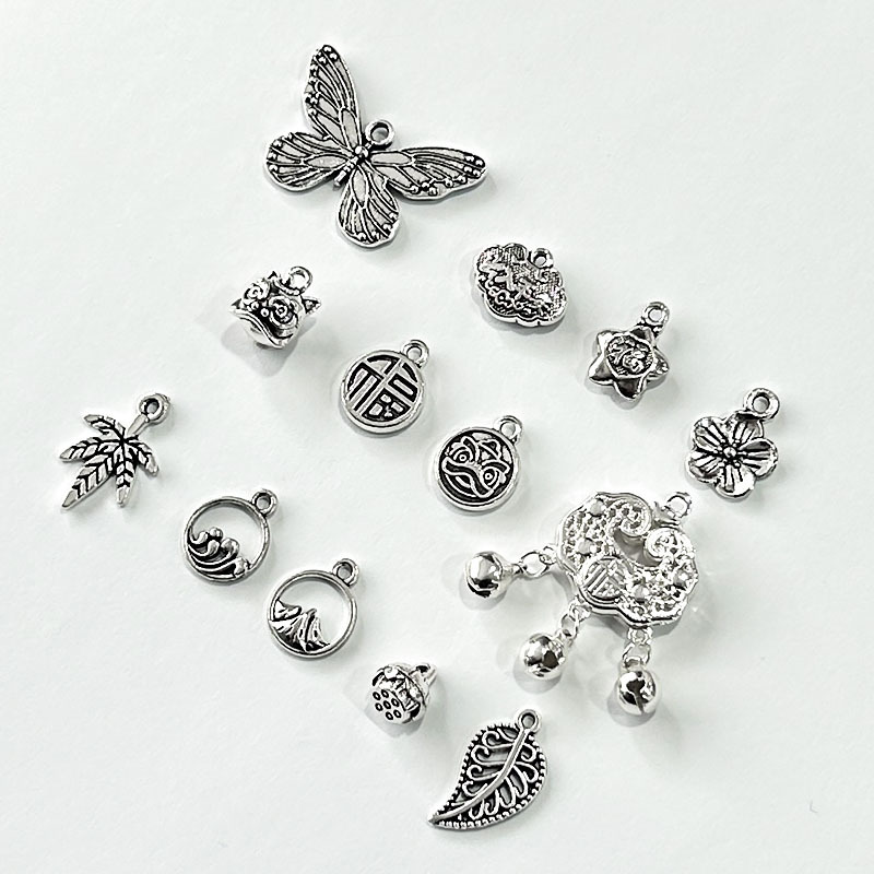 DIY jewelry accessories antique Tibetan silver pendant new Chinese style bracelet necklace hand rope accessories small lion pendant wholesale