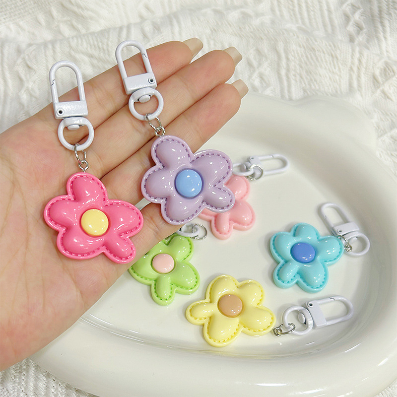 New color flower keychain dopamine accessories ins cute girl bag pendant to send best friend diy mobile phone chain