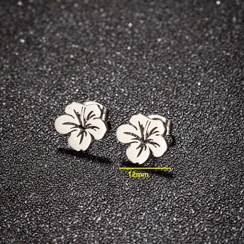 Cross-border new fashion temperament stainless steel hollow small fresh flowers simple earrings stainless steel ear jewelry wholesale