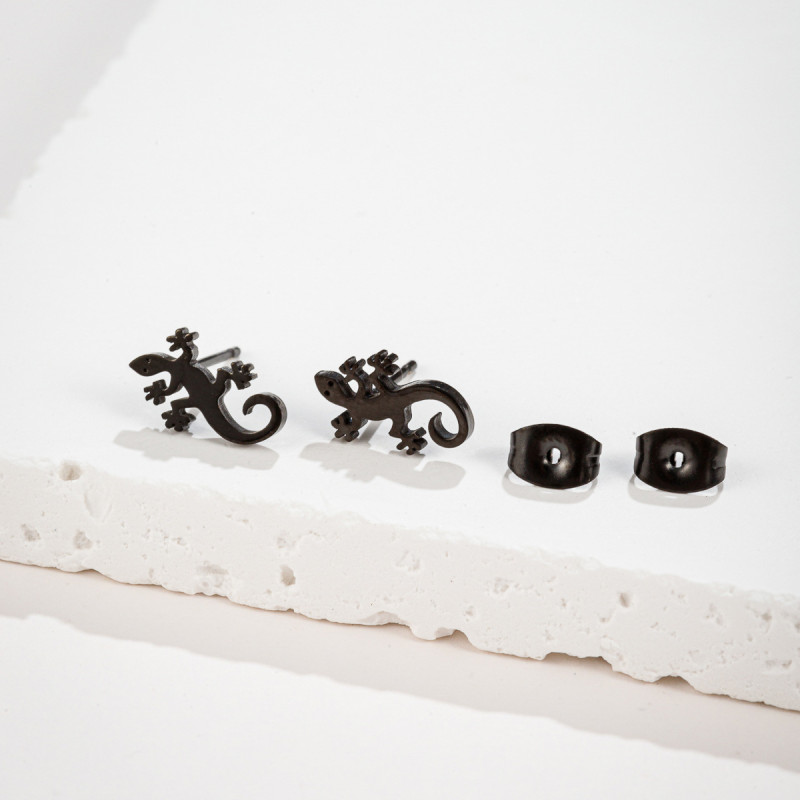 2025 Amazon New Stainless Steel Niche Cold Style Simple Personality Reptile Gecko Ear Nails Wholesale