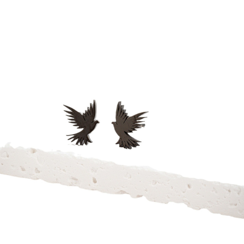 Cross-border foreign trade new punk style series hollow eagle earrings personalized retro stainless steel bird earrings wholesale