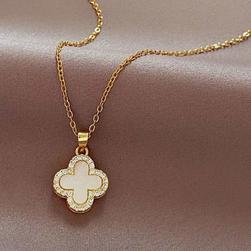 Four-leaf clover necklace, women's fashion, small fragrance, light luxury, niche women's clavicle accessories, versatile clavicle chain