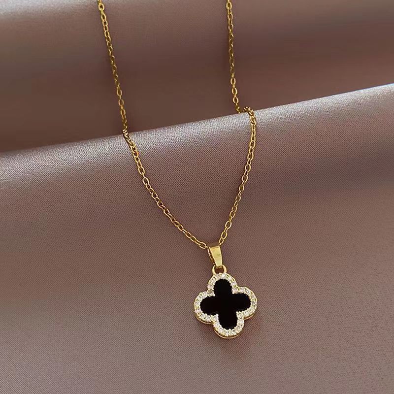 Four-leaf clover necklace, women's fashion, small fragrance, light luxury, niche women's clavicle accessories, versatile clavicle chain