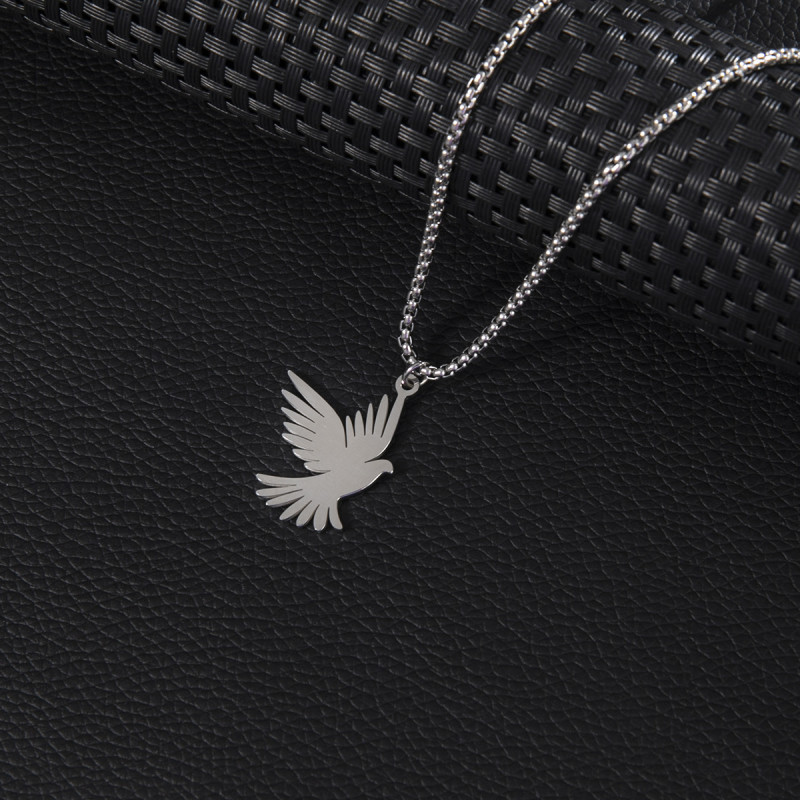 European and American foreign trade Amazon supply stainless steel hip-hop necklace men and women versatile eagle bird pendant clavicle chain