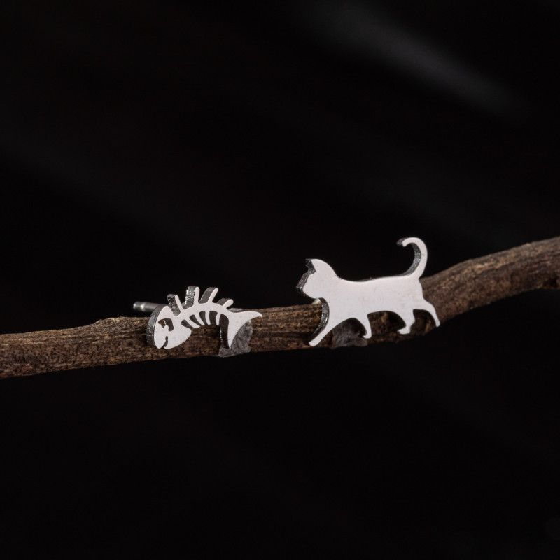 Cross-border Korean version stainless steel small animal earrings ins girls cute butterfly rabbit asymmetrical cat fish earrings