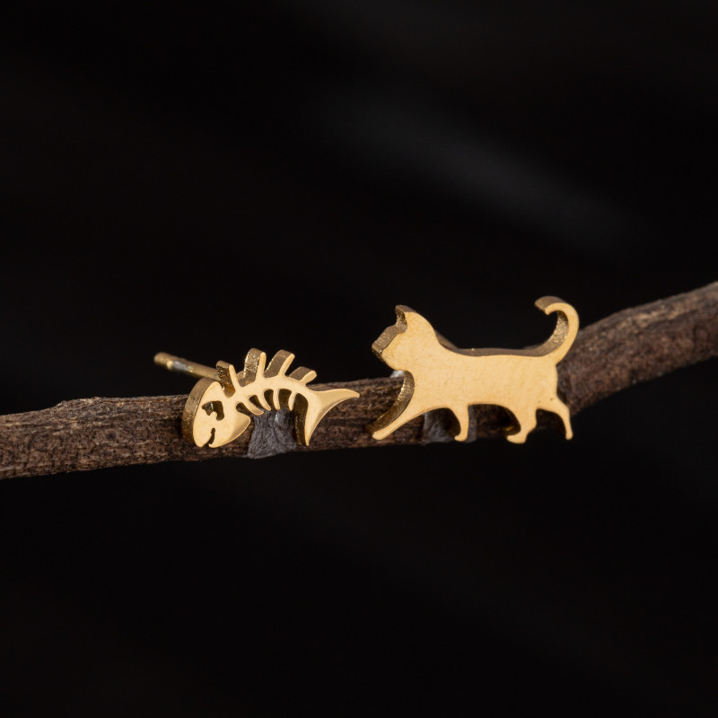 Cross-border Korean version stainless steel small animal earrings ins girls cute butterfly rabbit asymmetrical cat fish earrings