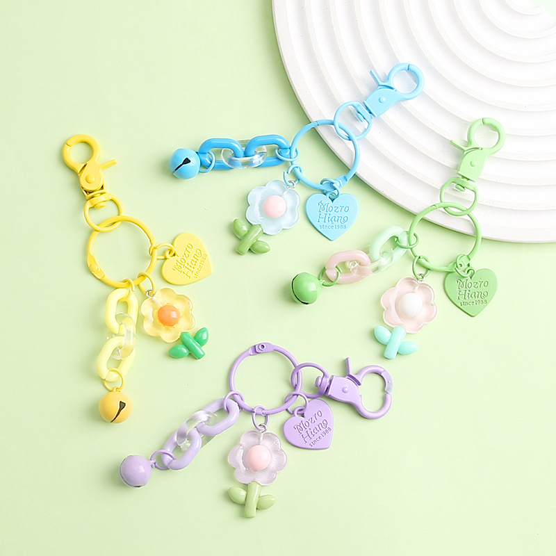 Creative acrylic flower keychain love brand DIY jewelry accessories pendant cute female student bag pendant