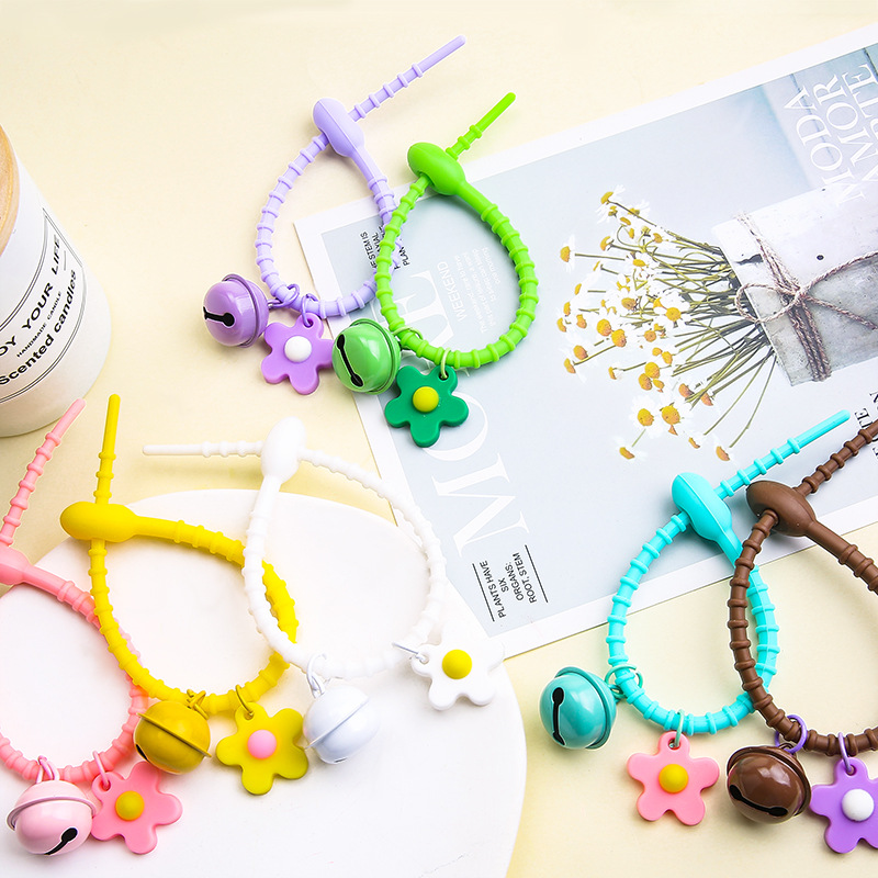 Colorful silicone rope ties, soft rubber flower bell accessories, small fresh and simple keychains, women's bag charms wholesale