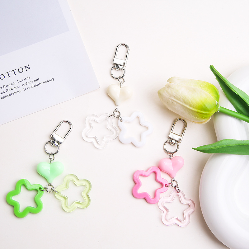 New hollow five-pointed star keychain pendant candy-colored resin love accessories handmade diy small gift decoration