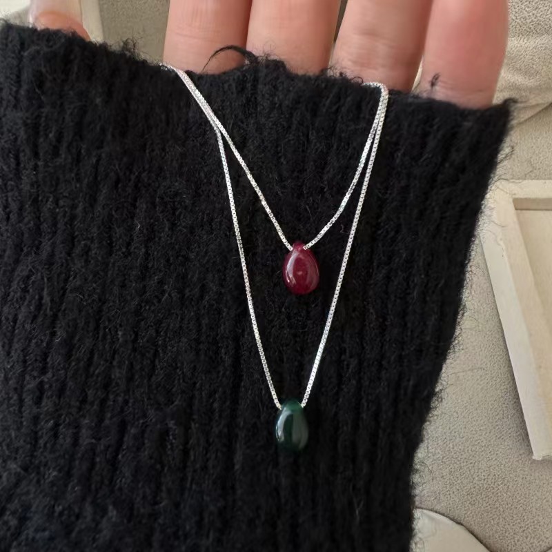 New water drop pendant necklace for women, simple and high-end clavicle chain, niche design, versatile and exquisite neck necklace accessories