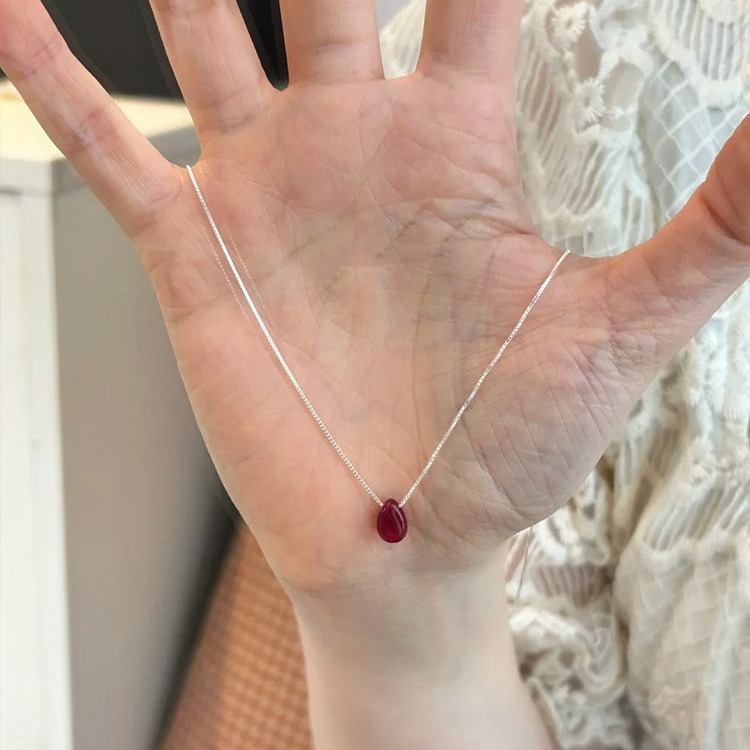 New water drop pendant necklace for women, simple and high-end clavicle chain, niche design, versatile and exquisite neck necklace accessories