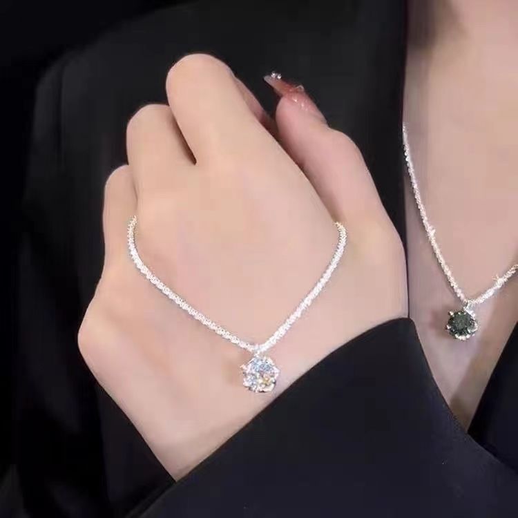 Internet celebrity non-fading sparkling necklace female ins light luxury high-end simple exquisite clavicle chain girlfriend birthday